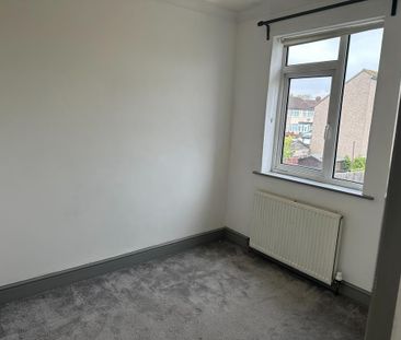 3 bedroom semi-detached house to rent - Photo 6