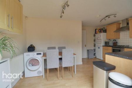 3 bedroom terraced house to rent - Photo 3
