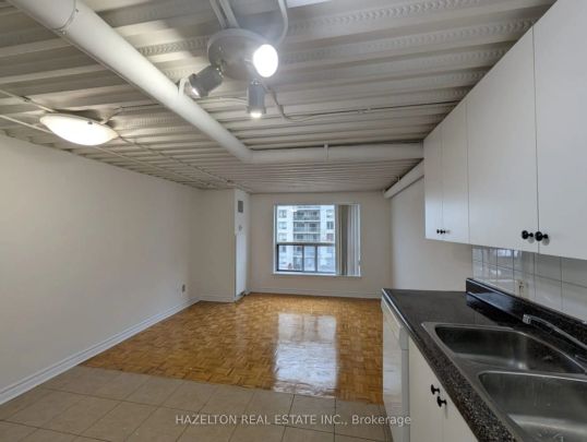 806 Lansdowne Avenue #505 - Photo 1