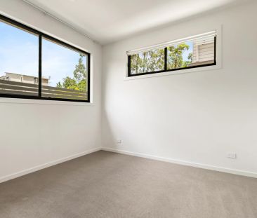 Premium Architect-Styled Four-Bedroom Townhouse - Photo 4