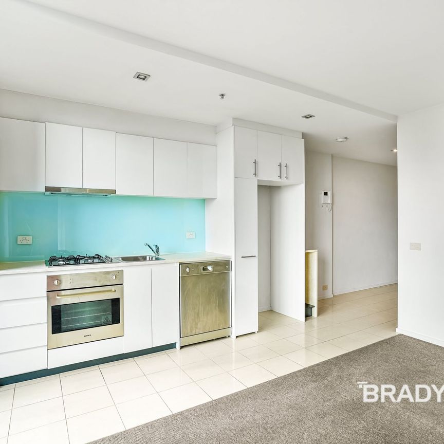 2604/8 Downie Street, Melbourne - Photo 1