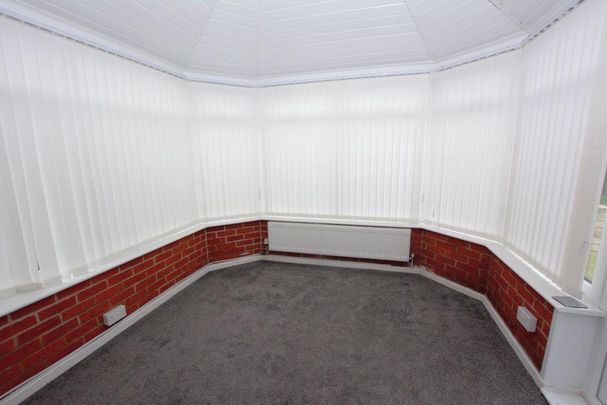2 bedroom detached bungalow to rent - Photo 1