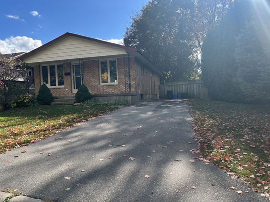 For Lease - 27 Gatineau Crescent, London South, Ontario - Photo 1