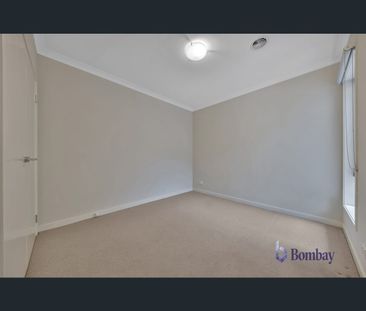 6 Meadowcroft Road, Wollert, Vic 3750 - Photo 2