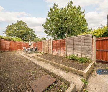 1 bedroom in a house share to rent - Photo 6