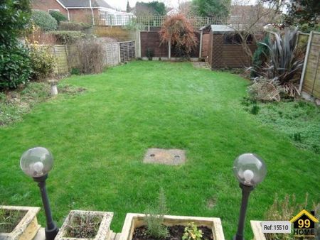 3 bed Semi-detached in The Furlongs , INGATESTONE, CM4 0AH - Photo 2