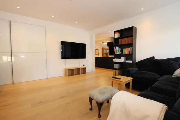 3 bedroom semi-detached house to rent - Photo 1