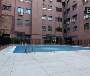 madrid, Community of Madrid 28043 - Photo 1