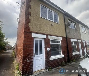 2 bedroom terraced house to rent - Photo 2