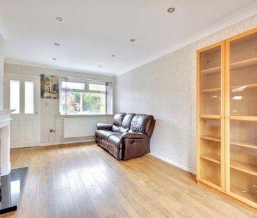 3 bedroom semi-detached house to rent - Photo 4