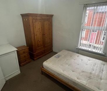 30 Oakley Street, Belfast, BT14 8BL - Photo 4