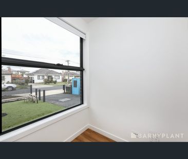 1/15 Cutts Street, Sunshine North, Vic 3020 - Photo 6