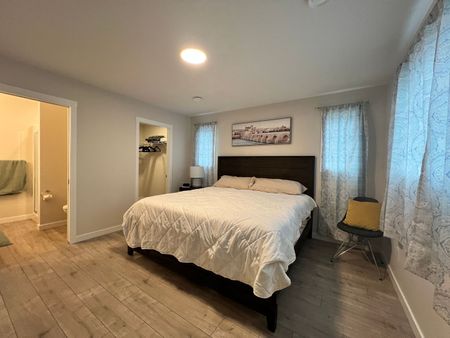 Brand New 3 Bedroom Townhome - Photo 2