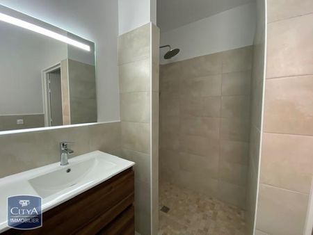 Location Maison 5 pièces 116m² LE TAMPON 97430 - Photo 3