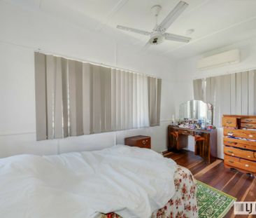 CHARACTER, SPACE & CONVENIENCE � CLASSIC QUEENSLANDER LIVING IN WAL... - Photo 5