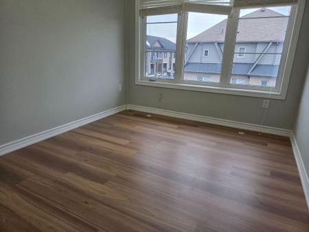 For Lease - 200 Veterans Drive Unit# 09, Brampton, Ontario - Photo 2