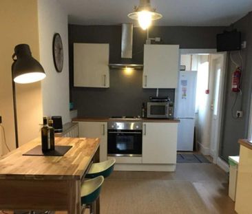1 bedroom in a house share to rent - Photo 5