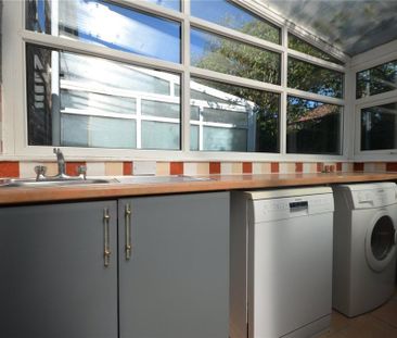 3 bedroom terraced house to rent - Photo 5