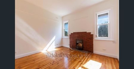 Refurbished three bedroom home - Photo 3