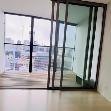 1 bed 1 bath - Photo 1