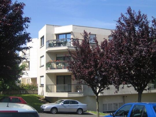 Location Appartement 2 pièces 51m² STE GENEVIEVE DES BOIS 91700 - Photo 1