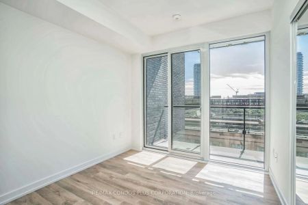 158 Front Street E #624 - Photo 3