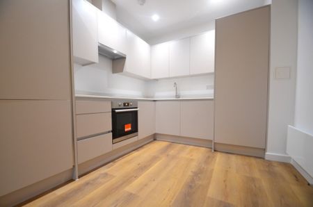 1 bedroom Ground floor flat to rent - Photo 5