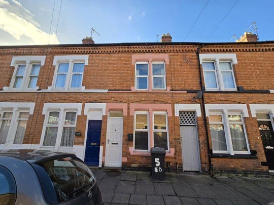 3 bedroom terraced house to rent - Photo 1