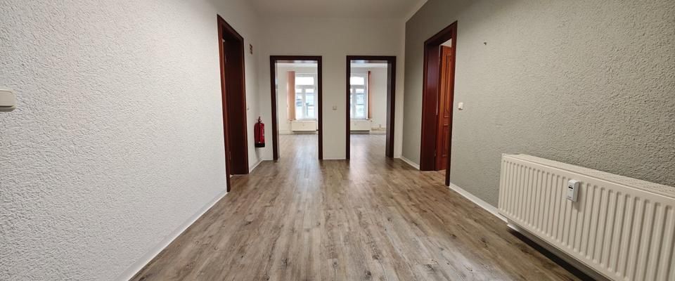 2-Zimmer Erdgeschosswohnung in Gera Zentrum mit Einbauküche und Gäste WC - Photo 1