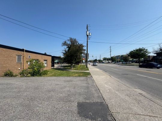 For Lease - 14810 Yonge Street Unit# 204, Aurora, Ontario - Photo 1