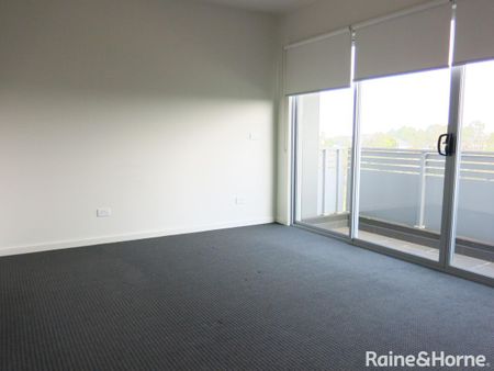 7/13 Greville Street, Caroline Springs, VIC 3023 - Photo 3