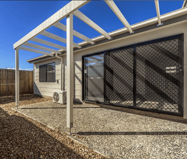 Duplex Family Home - Central Location! - Photo 6