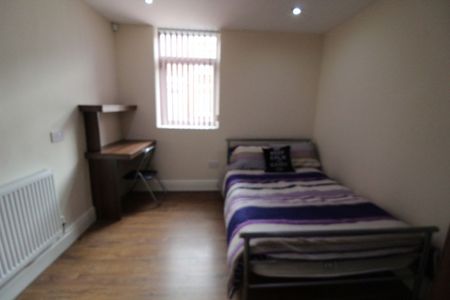 Henderson Street, PRESTON, Lancashire PR1 7XP - Photo 3