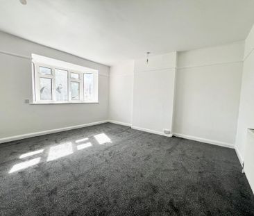 4 bedroom end of terrace house to rent - Photo 3