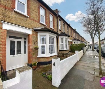 Hainault Ave, Westcliff On Sea - Photo 4