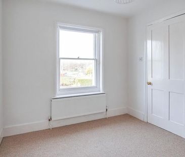 2 bedroom house to rent St. Augustine Road, Littlehampton, BN17 - Photo 4