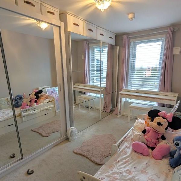 2 bedroom flat to rent - Photo 1