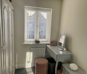 3 bedroom detached to let - Photo 3