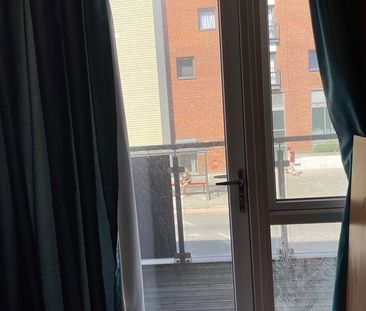 1 Bed Flat, John Thornycroft Road, SO19 - Photo 2