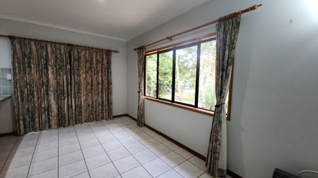 BEAUTIFUL FAMILY HOME IN YUNGABURRA - Photo 2