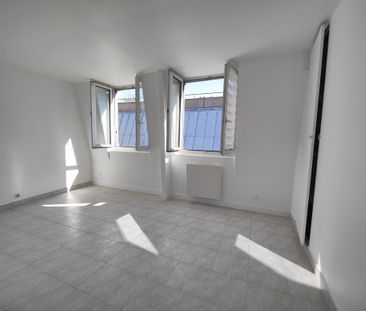 Location Appartement 1 pièce 17m² PARIS 9ème - Photo 5