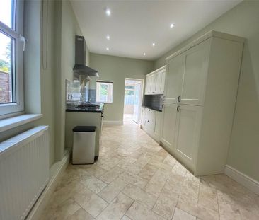 4 bedroom terraced house to rent - Photo 6