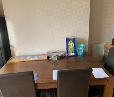 Room in a Shared House, Eton Road, IG1 - Photo 4