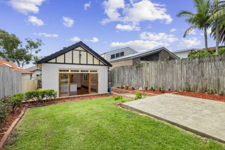 7 Devonshire Street, Crows Nest NSW 2065 - House For Rent | Domain - Photo 2