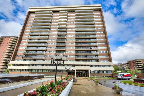 Appartement à louer à Côte-Saint-Luc - Photo 1
