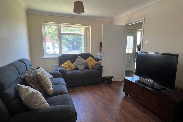 3 bedroom terraced house to rent - Photo 1