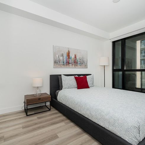 Rue Versailles - Photo 1