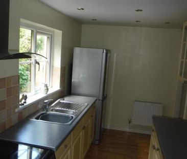 3 bedroom semi-detached house to rent - Photo 6