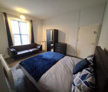 1 bedroom in a house share to rent - Photo 5