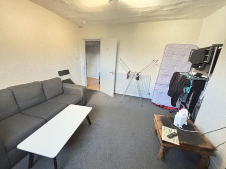 Flat 4 19 Cardigan Road, Leeds, LS6 3AE - Photo 3